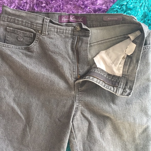 Gloria Vanderbilt grey Amanda jeans - Picture 3 of 8
